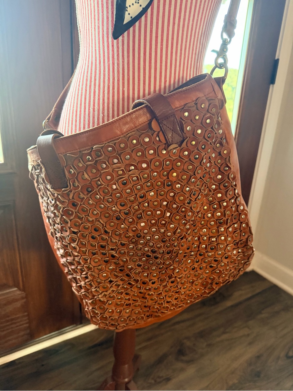 Old Trend “Stellar Stud” Women’s Brown Leather
Tri Color Studded Tote Bag/Purse